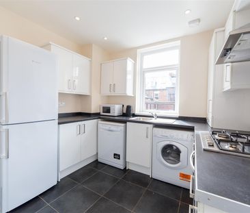 4 bed maisonette to rent in Holly Avenue, Jesmond, NE2 - Photo 4