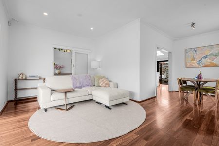 Stunning Renovated Home with Pool in Central Dianella! - Photo 3