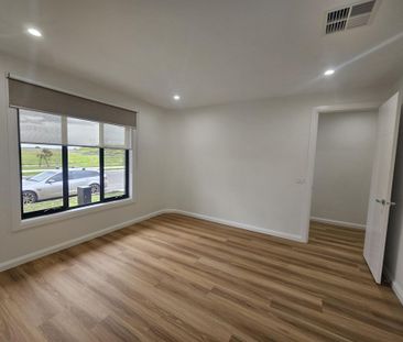 Stunning Family Home - Photo 5