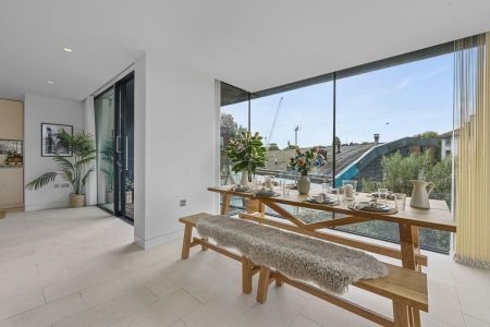 3 bedroom flat to rent - Photo 5