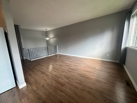 Beautiful Townhouses In Highland Green! - Photo 2