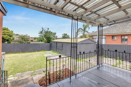 9 Miranda Road, Reservoir VIC 3073 - Photo 3