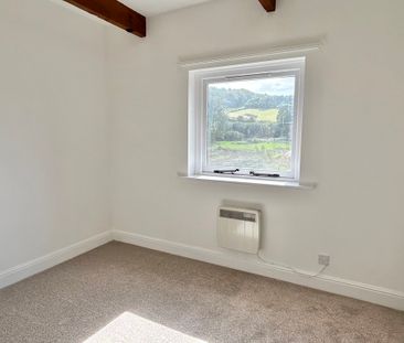 3 bedroom Three Bedroom Barn Conversion to rent - Photo 5