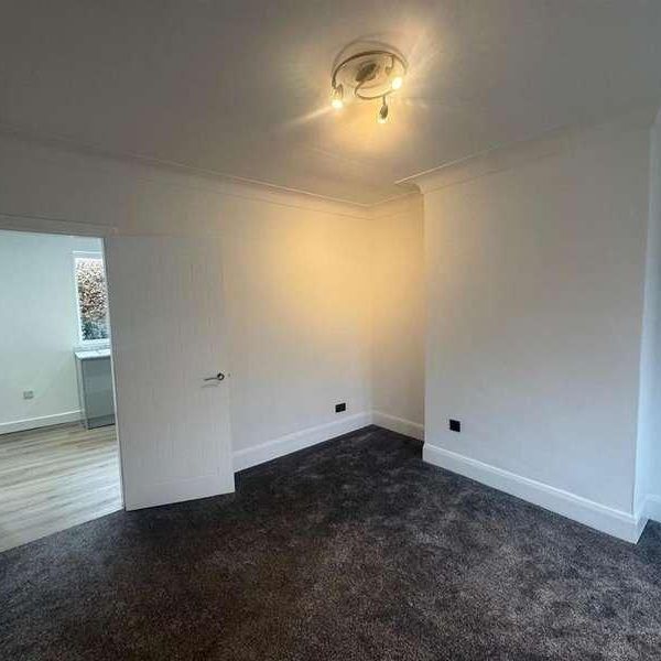 Hazeldene, Queensbury, Bradford, BD13 - Photo 1