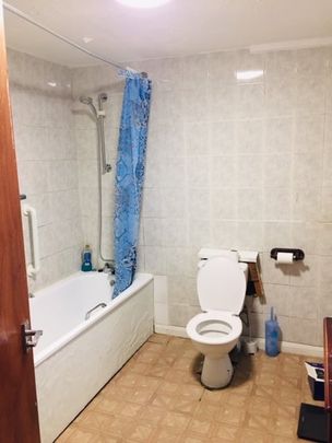 Room in a Shared House, Sidney Avenue, N13 - Photo 1