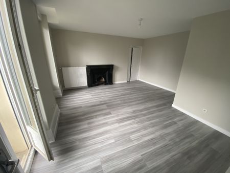 Location Appartement 2 pièces 62m² LE CREUSOT 71200 - Photo 4