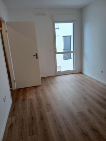 SANS FRAIS D'AGENCE - APPARTEMENT T4 - LA ROCHELLE - Photo 3