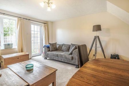 2 bedroom terraced house to rent - Photo 2