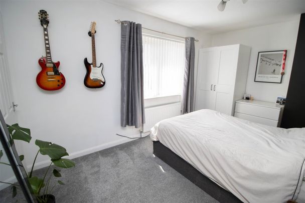 2 Bedroom House - Semi-Detached - Photo 1