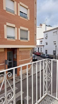 Piso con encanto a estrenar, a 20 minutos a pie de la Merced - Photo 1