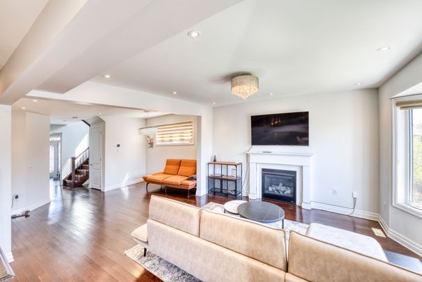 For Lease - 76 Thomas Phillips Drive, Aurora, Ontario - Photo 1