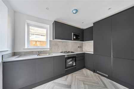 Portland Road, London, SE25 - Photo 2