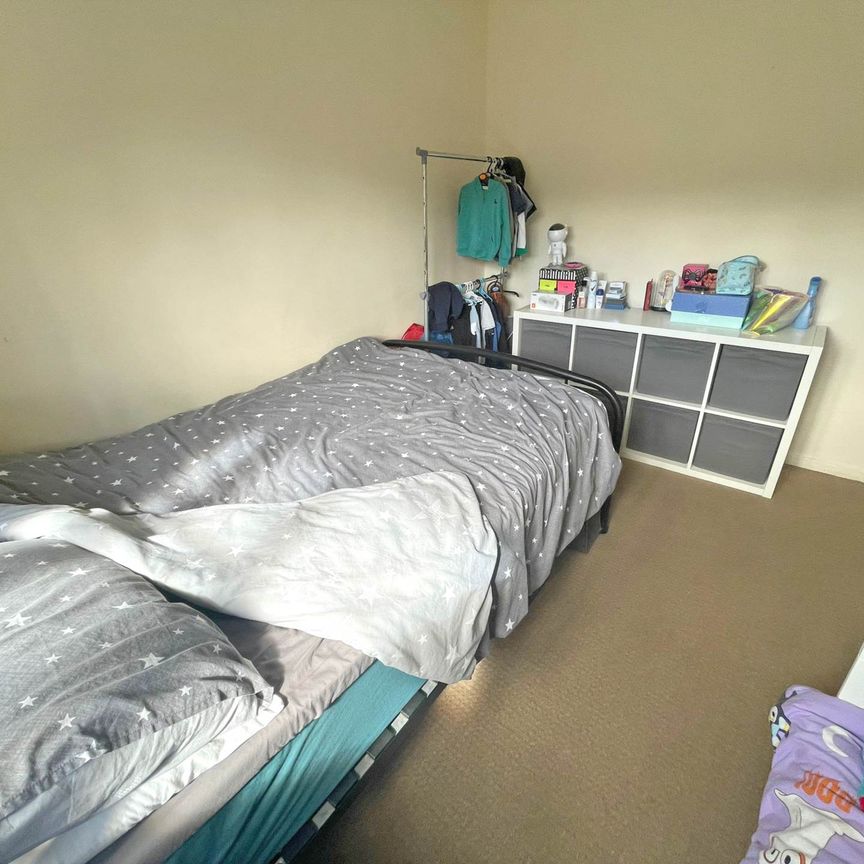 Middleton Road, Royton - Photo 1