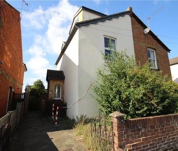 Queens Road, Egham, Surrey, TW20 9RT - Photo 5