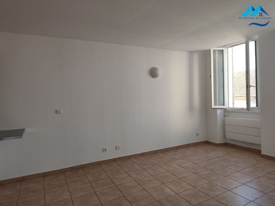Location Appartement 2 pièces 34m² MARSEILLE 3ème - Photo 1