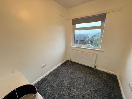 3 bedroom semi-detached house to rent - Photo 3