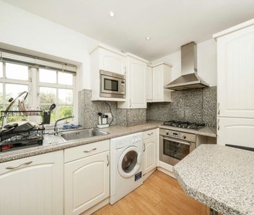 Neale Close, N2, London - Photo 3