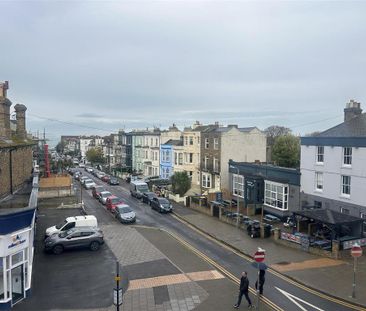 2 bedroom apartment to rent - Photo 6