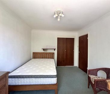 1 bedroom in a house share to rent - Photo 6
