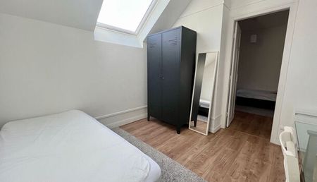 Appartement 3 pièces 40m2 REIMS 732 euros - Photo 4