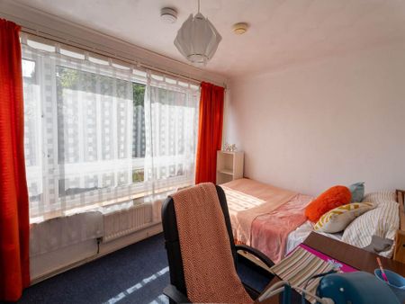 5 bedroom house to rent - Photo 2