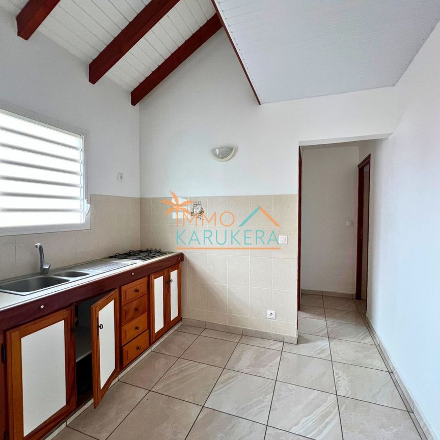 Location Appartement 4 pièces 42m² BASSE TERRE 97100 - Photo 1