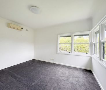 8 Shannon Avenue, Hamlyn Heights, Vic 3215 - Photo 1