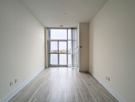 For Lease - 8763 Bayview Avenue Unit# 815, Richmond Hill, Ontario - Photo 2