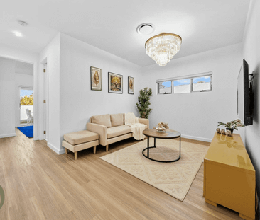 Luxury Five-Bedroom Living in The Heart of Ermington - Photo 2