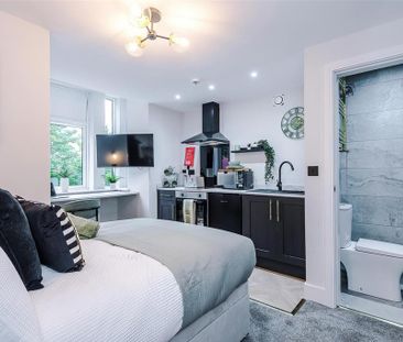 Studio to rent - Photo 2