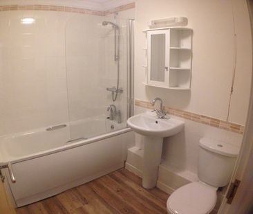 Three Bedroom Apartment to Rent in Taunton - Photo 5