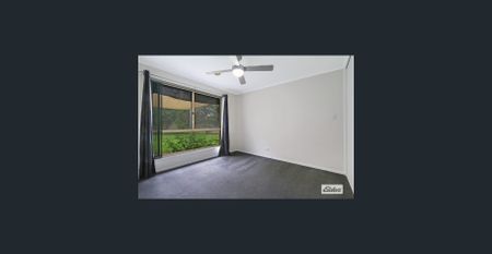 Spacious Four Bedroom Home Plus Study - Photo 3