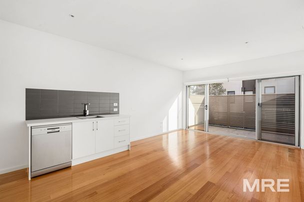 2/98 Snell Grove, Oak Park - Photo 1