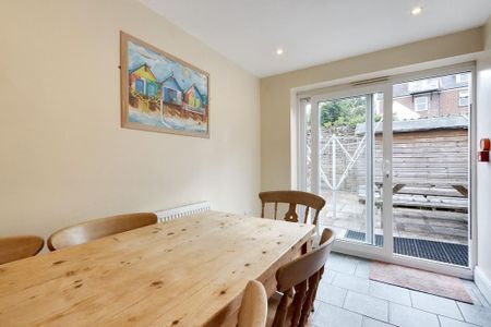 5 bedroom terraced house to rent - Photo 3
