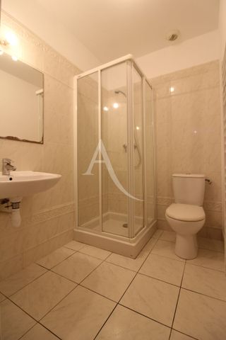 Location Appartement 4 pièces 87m² - Photo 2