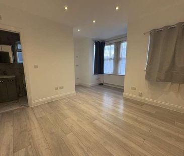 Hounslow, Null, TW3 - Photo 2