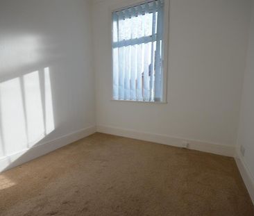 3 bedroom House To Let - Photo 5
