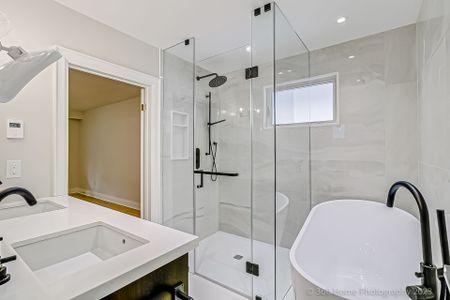 For Lease - 47 Waterloo Avenue, Toronto, Ontario - Photo 4