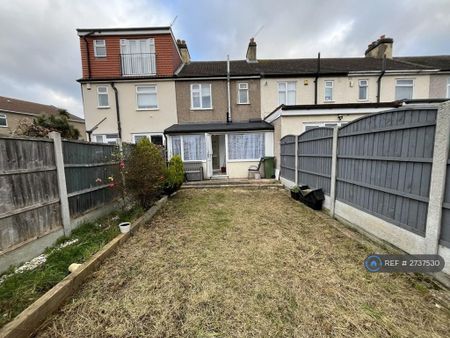 3 bedroom terraced house to rent - Photo 4