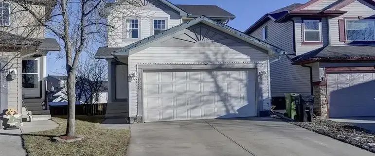 Beautiful 1 Bed Walkout - All utilities included! | 1028 Bridlemeadows Manor Southwest, Calgary - Photo 1