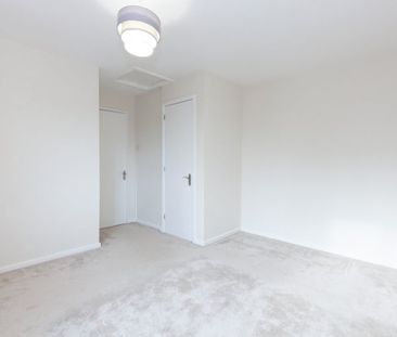 Avocet Way, Bicester - Photo 2