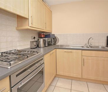 2 bedroom flat to rent - Photo 6