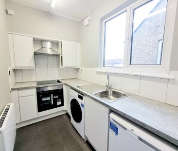 The Broadway, NW7 3LN, Mill Hill - Photo 4