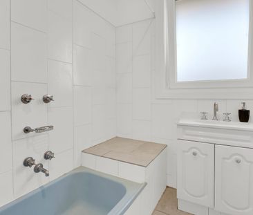 Family-Friendly home with great outdoor space - Photo 5