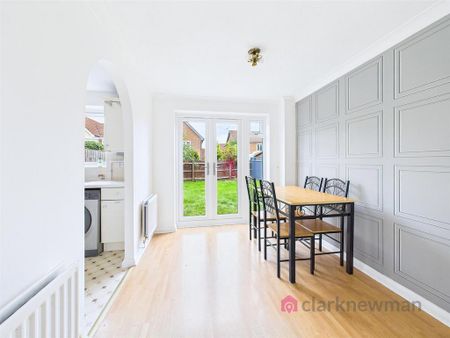 3 bedroom semi-detached house to rent - Photo 4