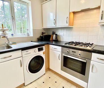 2 bedroom ground floor flat to rent - Photo 5