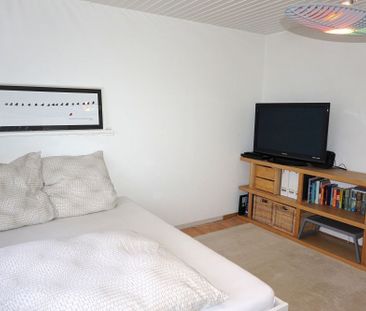 Super Uni-Lage! Apartment mit Pantryküche, Terrasse und Weitblick - Photo 1