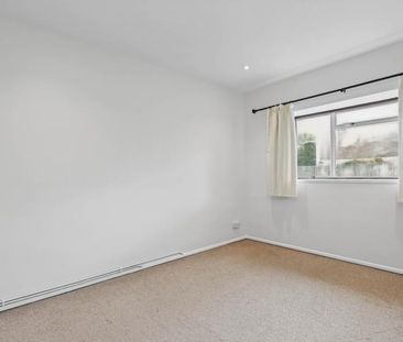 3 bedroom detached bungalow to rent - Photo 3