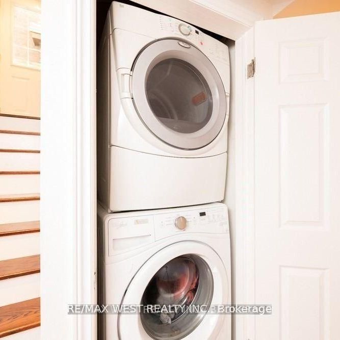 For Lease - 629 Beresford Avenue Unit# Lower, Toronto, Ontario - Photo 1