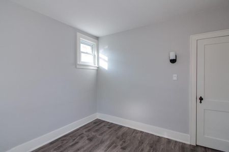 For Lease - 25 Stafford Street, Woodstock, Ontario - Photo 3